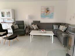 Diekkier Modern Retreat