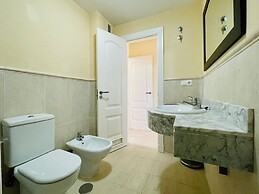 Belvilla by OYO Pelacanos Beach