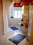 Poppenbull Thatched House