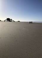 Poppenbull Thatched House