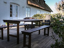 Poppenbull Thatched House