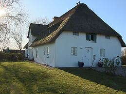 Poppenbull Thatched House