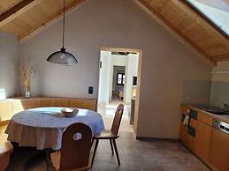 Hoamisch Modern Retreat