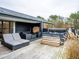 5 Star Holiday Home in Blavand