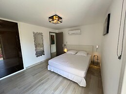 Charming Villa in Saint-tropez With Private Pool