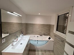 Charming Villa in Saint-tropez With Private Pool