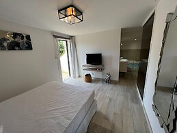 Charming Villa in Saint-tropez With Private Pool