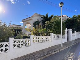 Belvilla by OYO Villa Cuidad Quesada