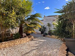 Belvilla by OYO Villa Cuidad Quesada