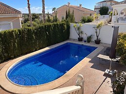 Belvilla by OYO Villa Cuidad Quesada
