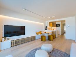 Bright Apartment Near the Center