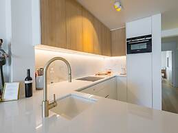 Bright Apartment Near the Center