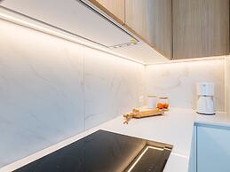 Bright Apartment Near the Center