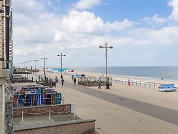 Bright Apartment Near the Center