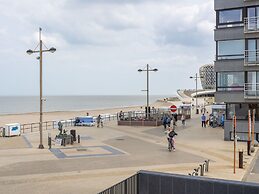 Bright Apartment Near the Center