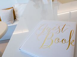 Bright Apartment Near the Center