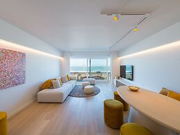 Bright Apartment Near the Center
