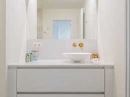 Bright Apartment Near the Center