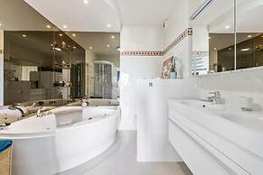 Castle Apartment With View