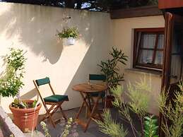 Little Beach Flea Comfortable Holiday Residence