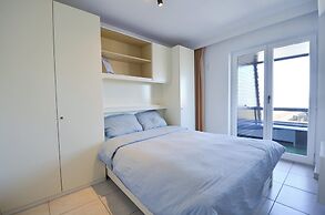 Apartment With Terrace Near sea