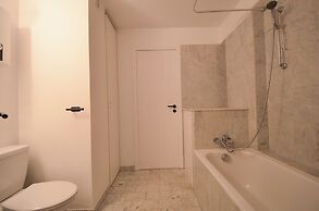 Apartment With Terrace Near sea