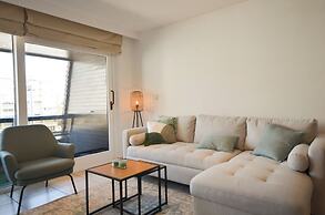 Apartment With Terrace Near sea