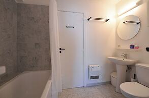 Apartment With Terrace Near sea