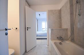 Apartment With Terrace Near sea