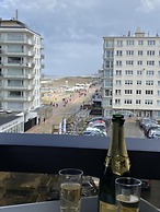 Apartment With Terrace Near sea