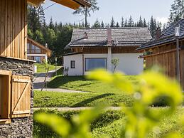 Cosy Chalet in Wolting With Natural Swimming Pond