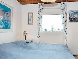 6 Person Holiday Home in Hejls