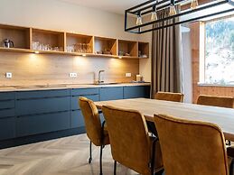 Stylish Apartment With Sauna, ski Area at 600 m