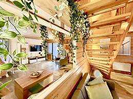 Lucky Piece of Modern Retreat