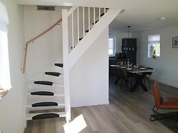 Lakeview Villa With Swimming and Fishing Pier