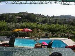 Beautiful Provencal Farmhouse With Private Pool