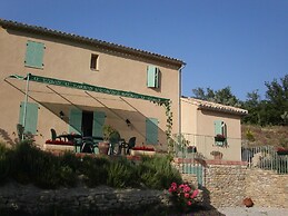 Beautiful Provencal Farmhouse With Private Pool