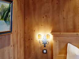 Suite Beech Modern Retreat