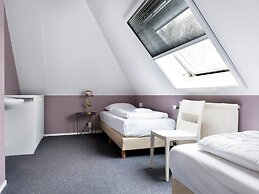 Nice Home in Earnewald With Whirlpool and Sauna