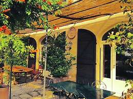 Belvilla by OYO Villa Carpaneto