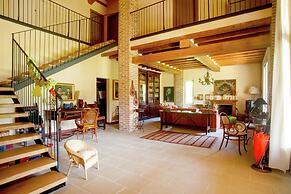 Gorgeous Vacation Home With Pool