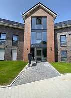 Near the North Sea Modern Retreat