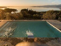 Belvilla by OYO Bianca Luna