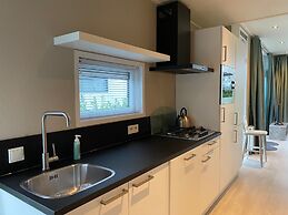 Chalet With Pond View in Gelderland