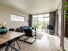 Chalet With Pond View in Gelderland