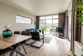 Chalet With Pond View in Gelderland