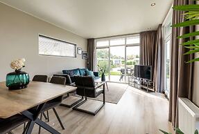 Chalet With Pond View in Gelderland