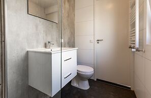 Chalet With Pond View in Gelderland