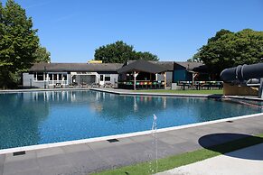 Chalet With Pond View in Gelderland