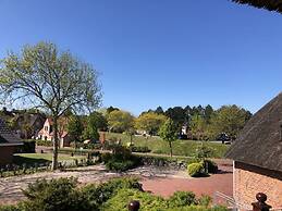 Bi de Kark Modern Retreat